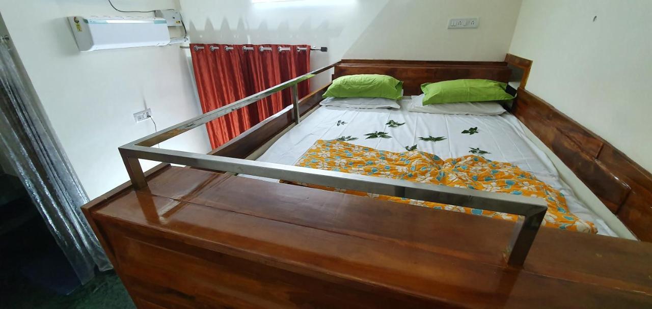 Shree Suites กุตตาลัม ภายนอก รูปภาพ